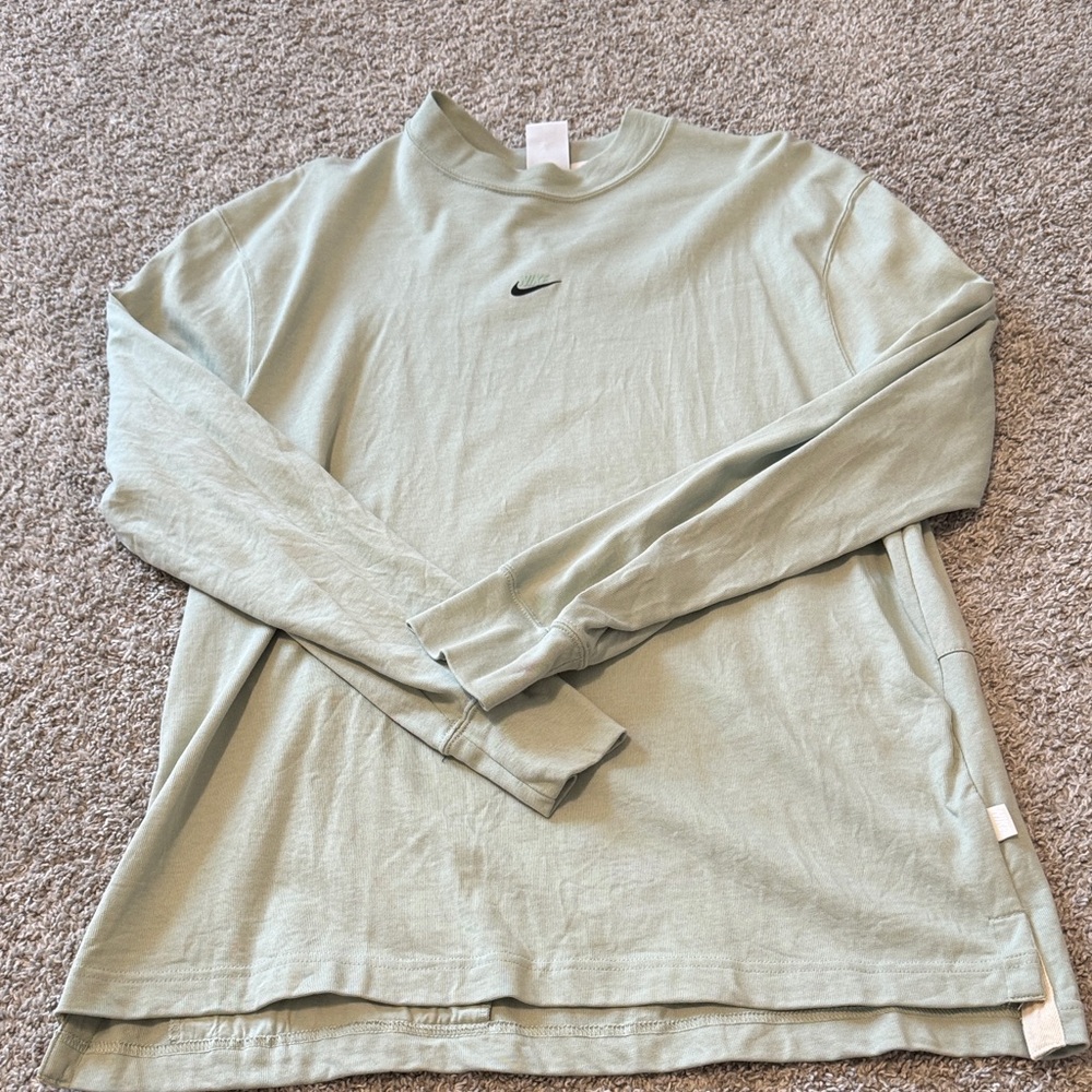Nike Men's Light Green Long Sleeve Tee